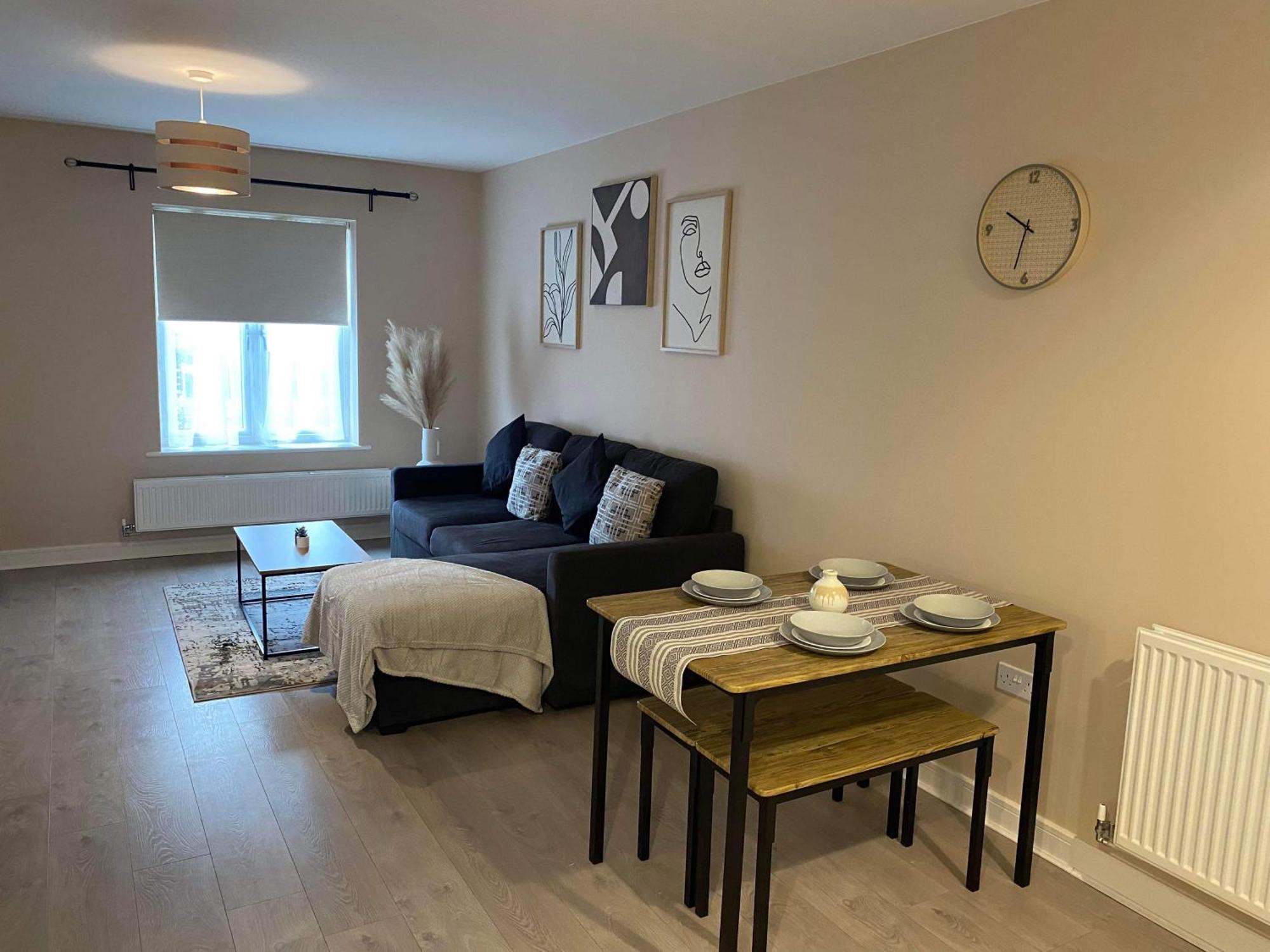 Crawley 2Bed Apartament Close To Gatwick Airport Copthorne  Exterior photo