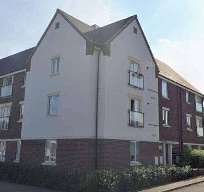 Crawley 2Bed Apartament Close To Gatwick Airport Copthorne  Exterior photo